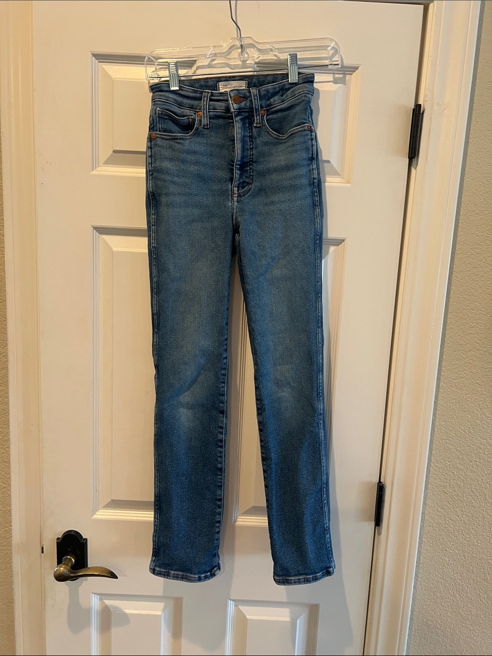 Madewell Curvy Mid Wash Straight Leg Jeans